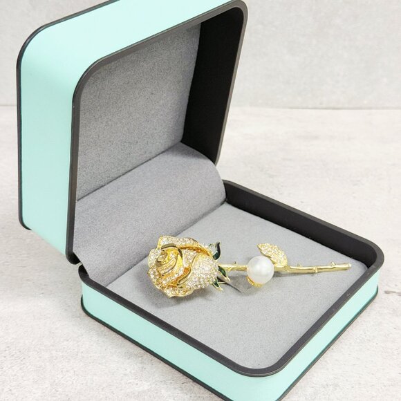 Share Golden rose brooch, Floral brooch, Formal dress brooch, white pearl brooch - Picture 4 of 9